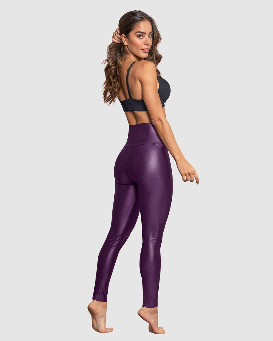 Leggings con control de abdomen y acabado efecto cuero